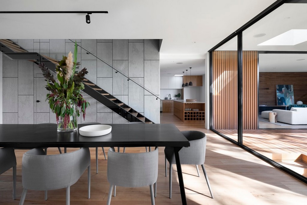 Floorway