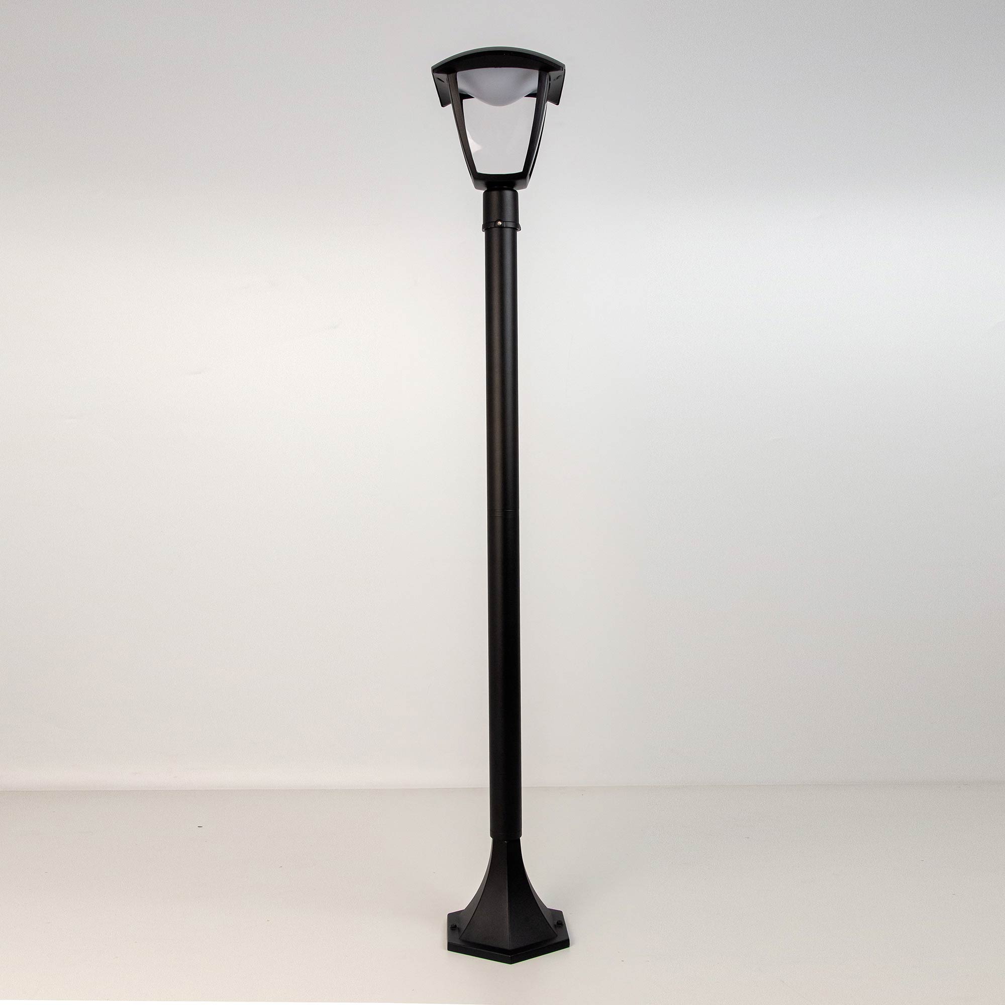 Citilux GARDA CLU04B LED Уличный парковый светильник Чёрный арт. 88201